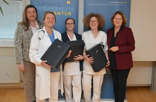 Stationsleitung Gerit Chromy-Scheichl, OÄ Silvia Schlosser, Diabetesberaterin Sandra Zeller, Diabetesberaterin Martina Skof und Pflegedirektorin Silvia Hickelsberger